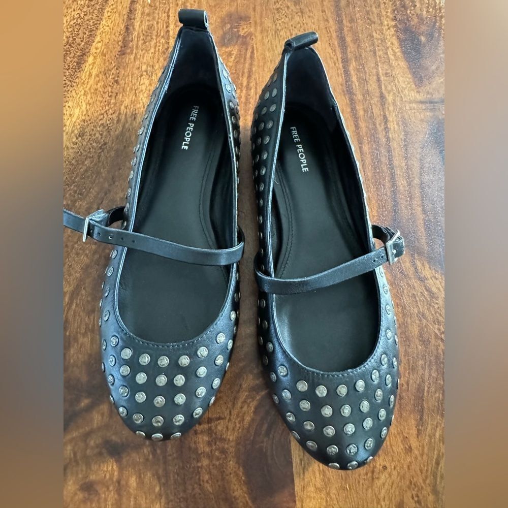 FREE PEOPLE TWIGGY STUDDED Ballet Flats / Black - Picture 4 of 4